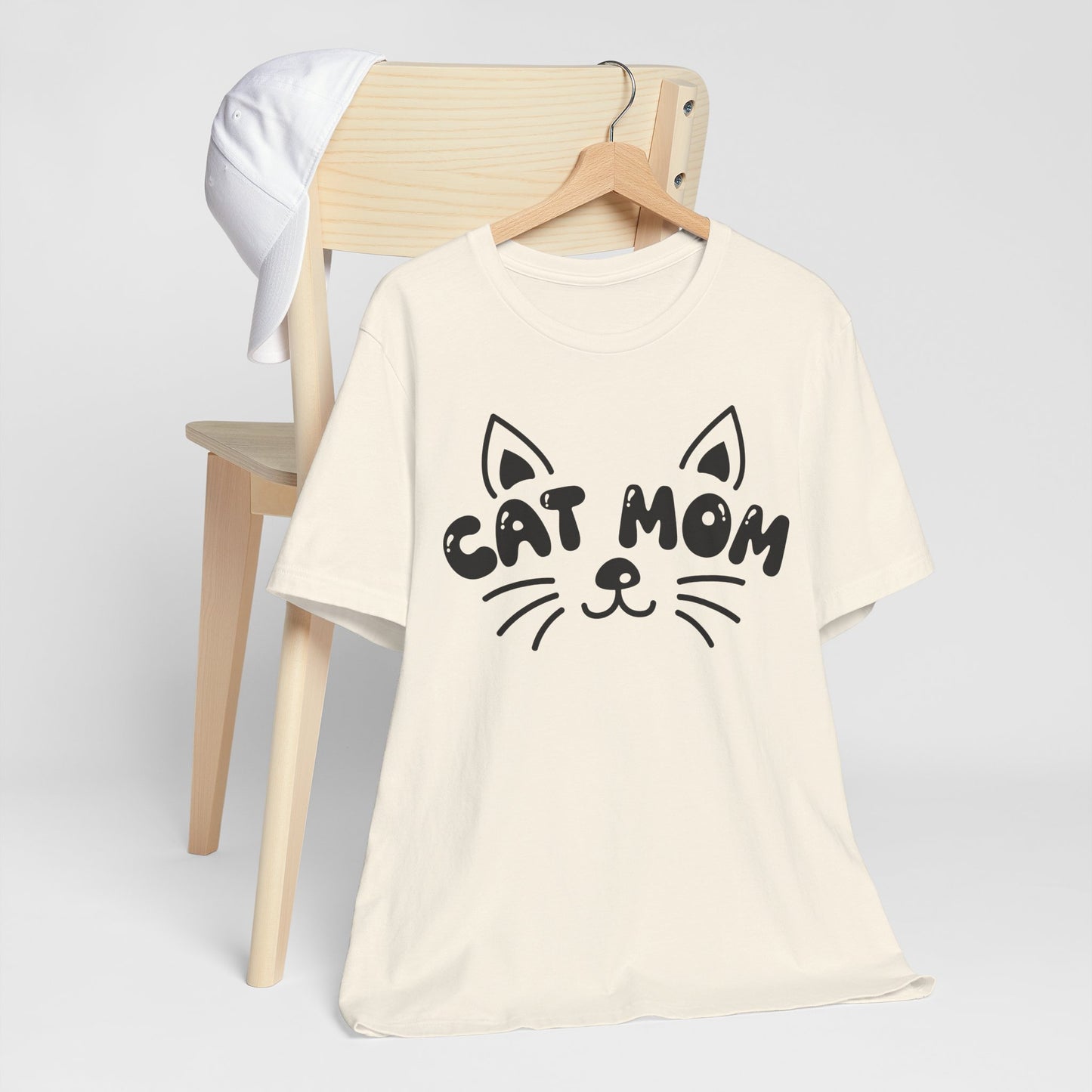 Cat Mom T-Shirt - Cute Cat Face Graphic Tee for Mother's Day Gift