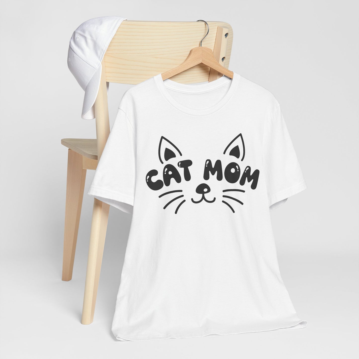 Cat Mom T-Shirt - Cute Cat Face Graphic Tee for Mother's Day Gift